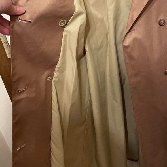 London Fog Tan Trench Coat - Size 6 Petite - Excellent Condition - Picture 8 of 10